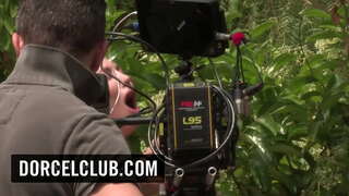 Дар паси парда филм Дорсел "40 сол, ман аз таътили бе шавҳари" бо Лекси кард лоу, Лий Герлин, Сиенной Дэй, Дэни Дэниелс